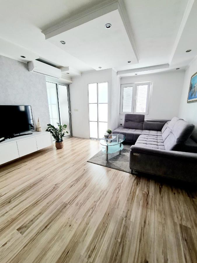 Apartment Mirjana Makarska Ngoại thất bức ảnh