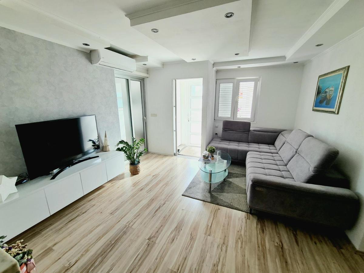 Apartment Mirjana Makarska Ngoại thất bức ảnh