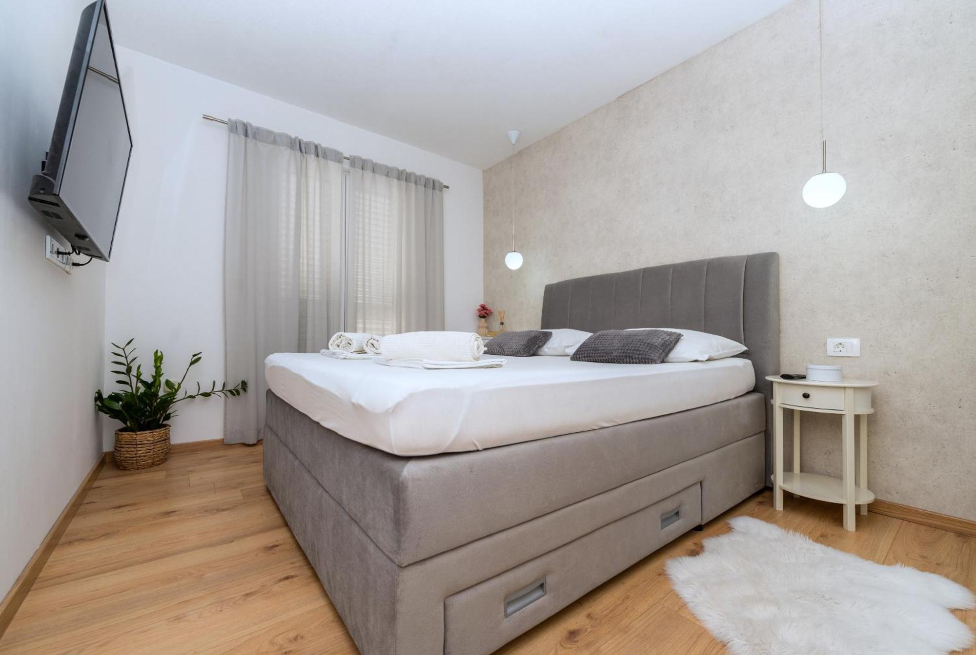 Apartment Mirjana Makarska Ngoại thất bức ảnh