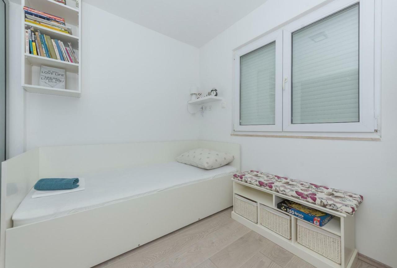 Apartment Mirjana Makarska Ngoại thất bức ảnh